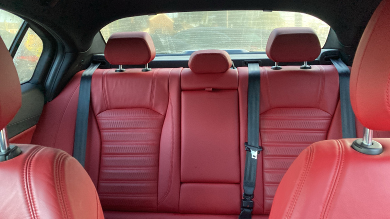 Alfa Romeo Giulia 2.0 TB 280 Veloce [Performance brake] 4dr Auto Petrol Saloon